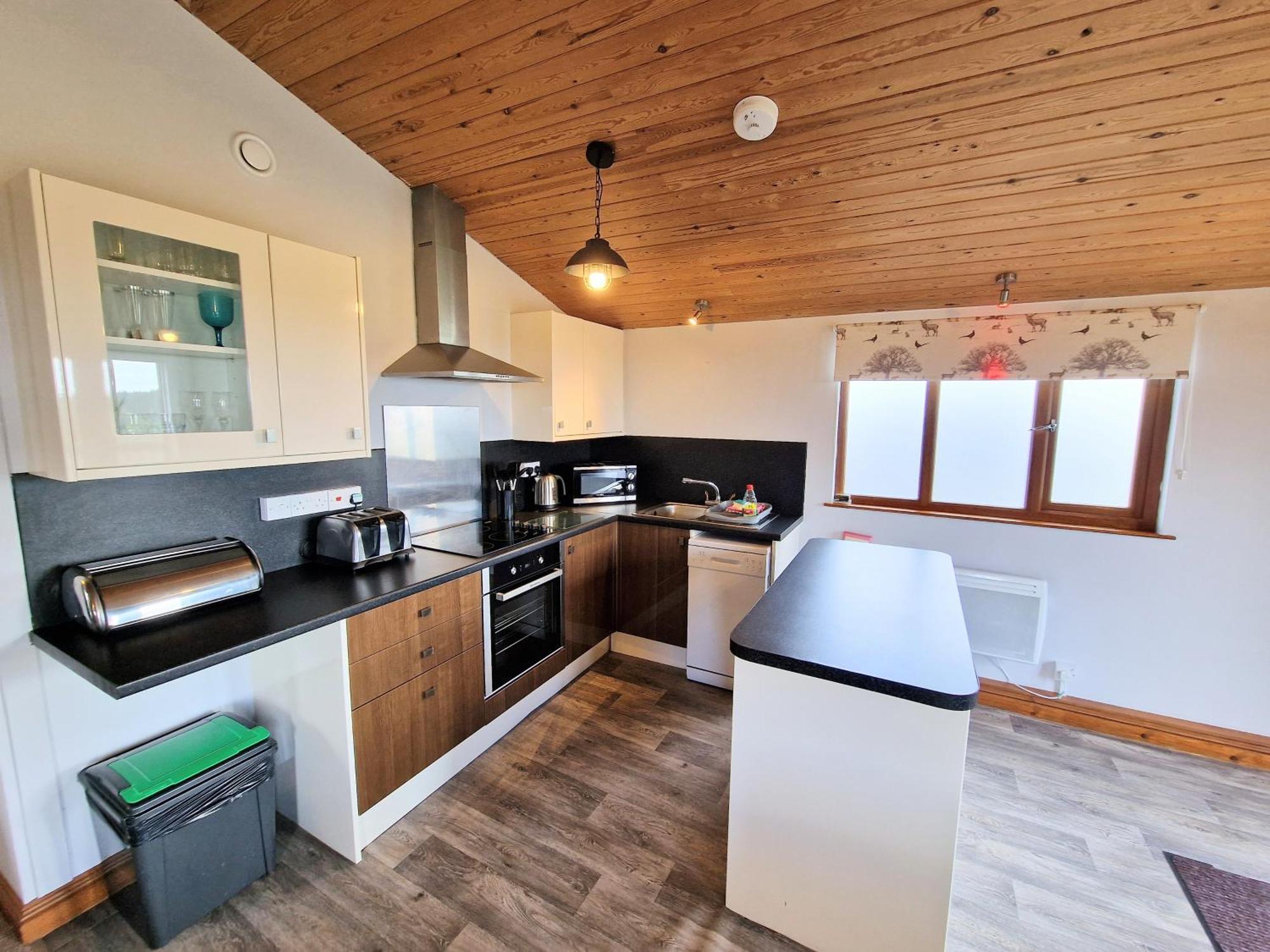 Ochil 8 With Private Hot Tub - Fife - Loch Leven - Lomond Hills Villa Kelty Eksteriør billede