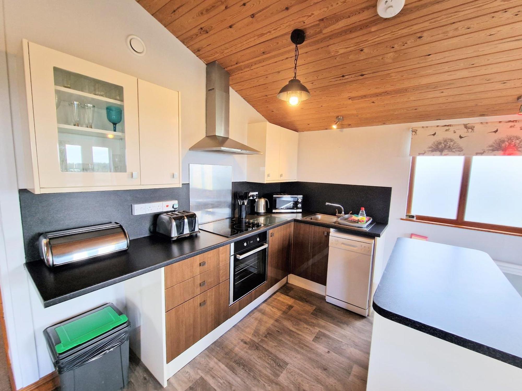 Ochil 8 With Private Hot Tub - Fife - Loch Leven - Lomond Hills Villa Kelty Eksteriør billede