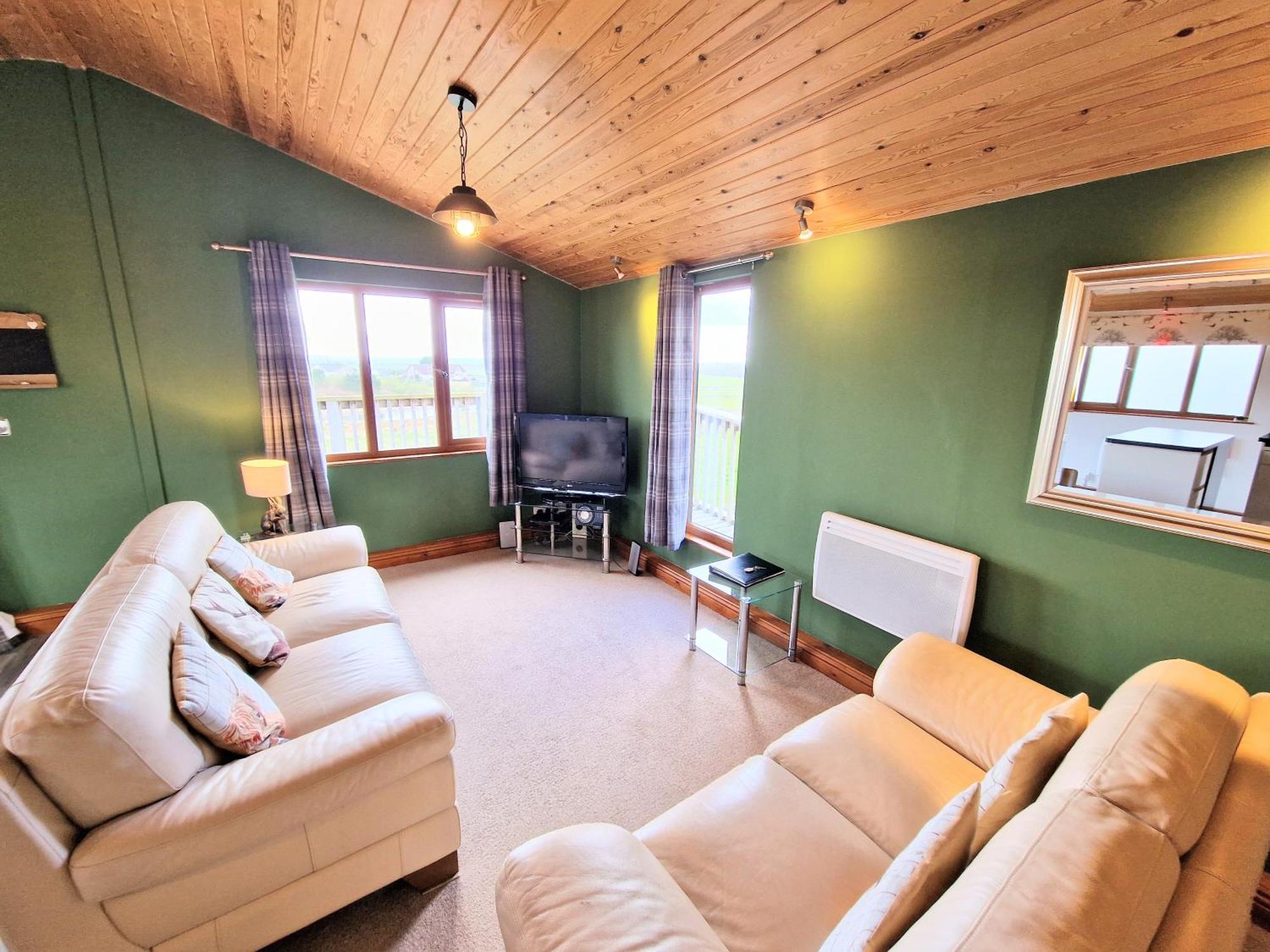 Ochil 8 With Private Hot Tub - Fife - Loch Leven - Lomond Hills Villa Kelty Eksteriør billede