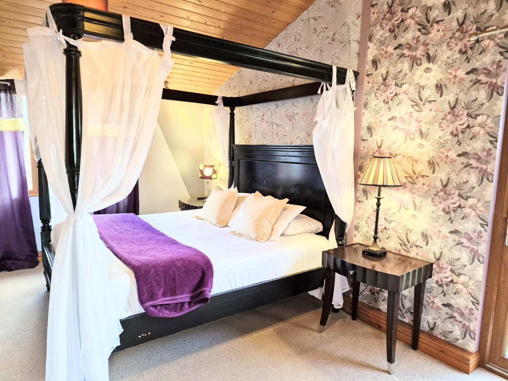 Ochil 8 With Private Hot Tub - Fife - Loch Leven - Lomond Hills Villa Kelty Eksteriør billede