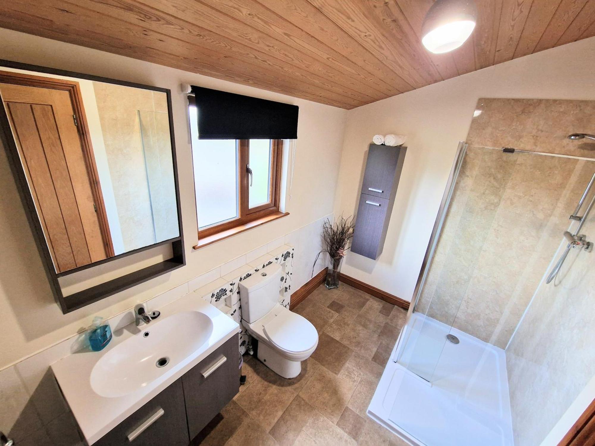 Ochil 8 With Private Hot Tub - Fife - Loch Leven - Lomond Hills Villa Kelty Eksteriør billede